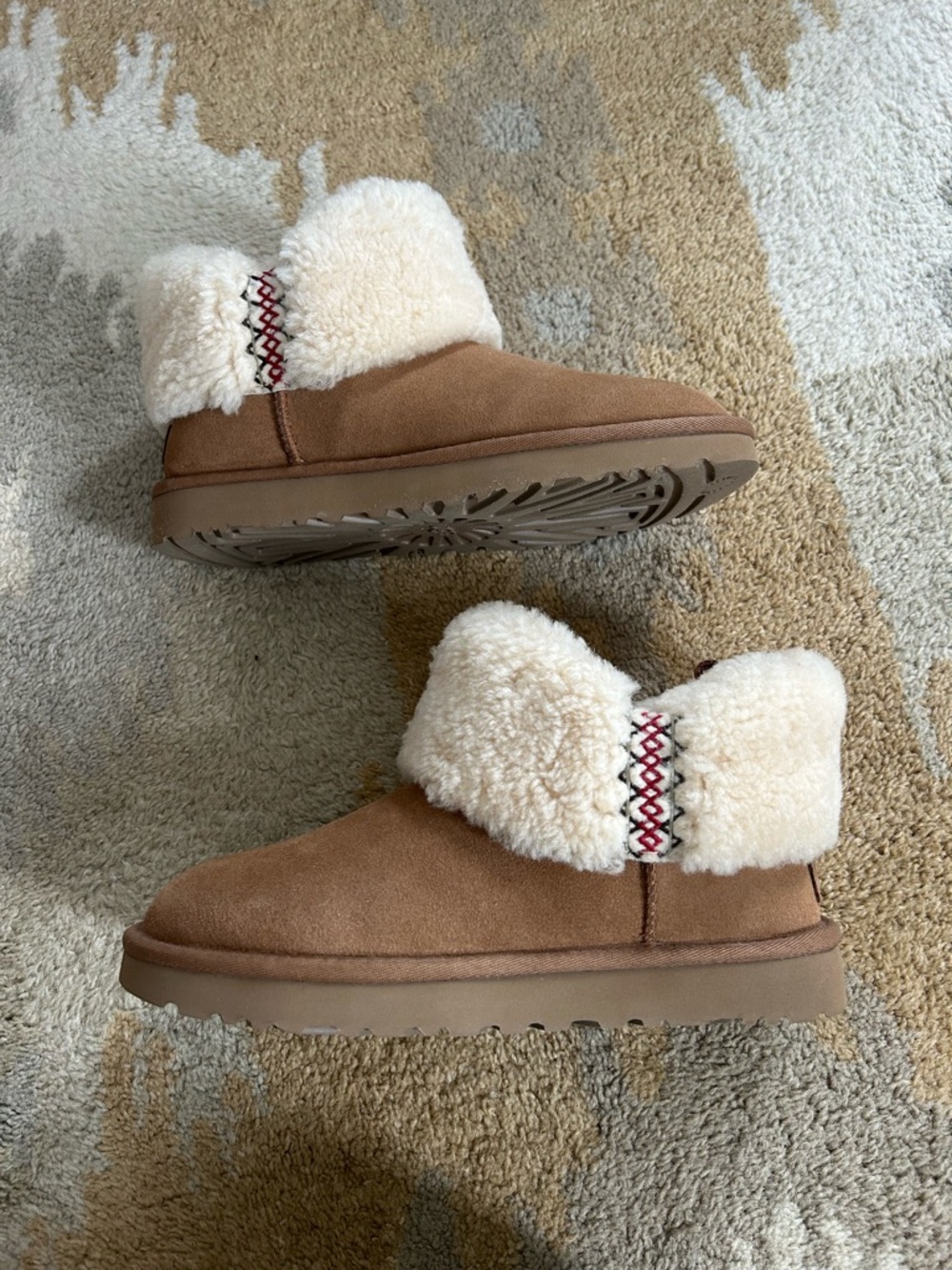 UGG Classic Mini Braid Boots Chestnut Brown NWOB Sz 8 - Picture 2 of 8
